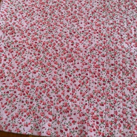 brandy melville pink floral lace skylar tank - Picture 3 of 5